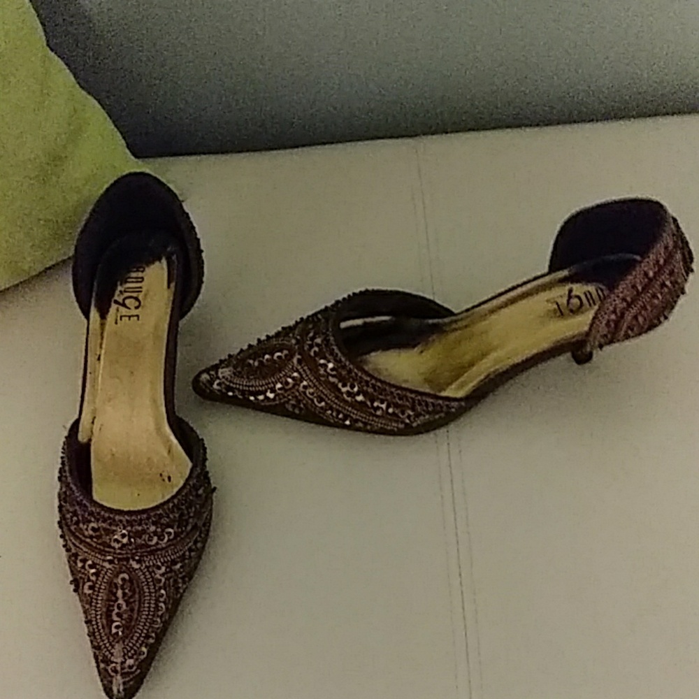 Brown shoes with a sexy twist